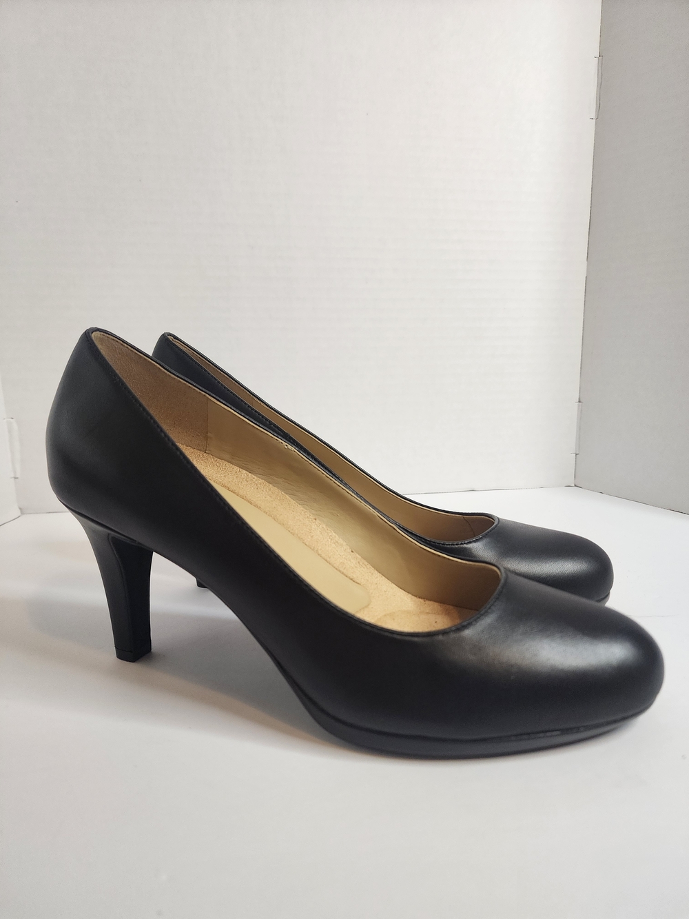 Naturalizer Michelle, Black Leather Mid Heel Round Toe Pumps. NIB Women's Sz 10
